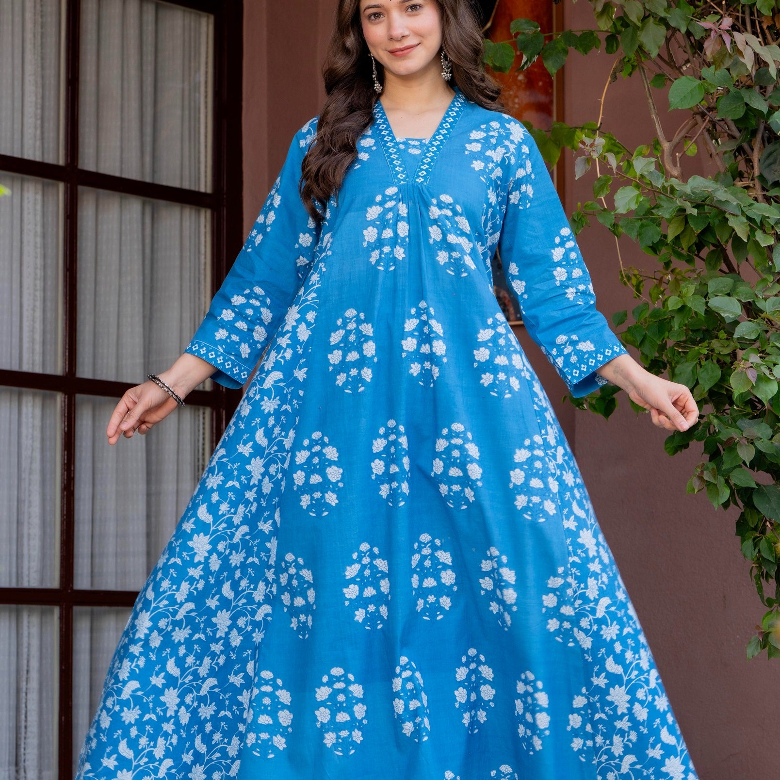 Floral Printed V-Neck Pure Cotton Anarkali Kurta With Trousers & Dupatta