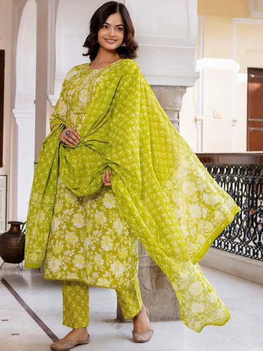 Floral Printed Round Neck Thread Work Pure Cotton Kurta With Trousers & Dupatta